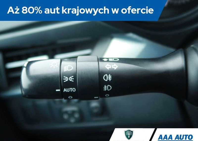 Toyota Avensis cena 63000 przebieg: 133825, rok produkcji 2015 z Piotrków Trybunalski małe 254